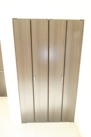 郡山市芳賀３丁目　　　６号棟　　　芳賀小学校、郡山第４中学区の収納