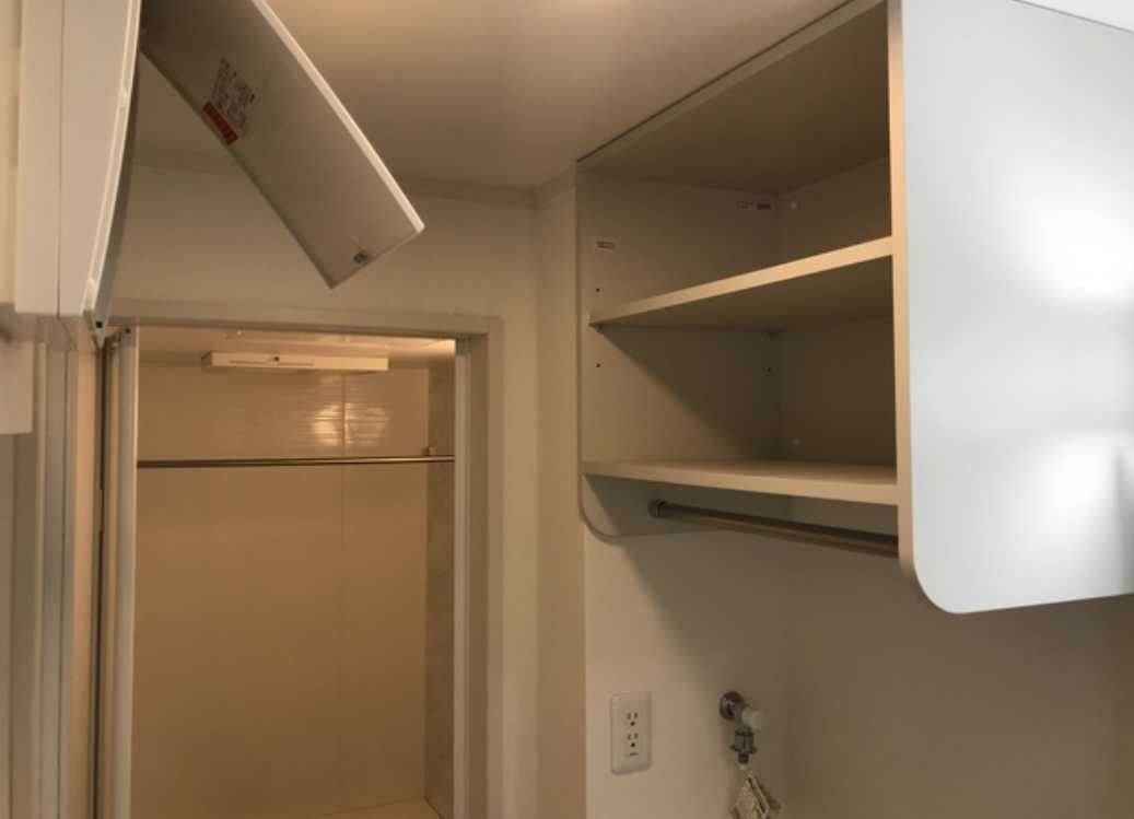 グレース駒沢　築浅　角部屋　洗髪洗面化粧台の収納