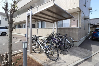 【その他共用部分】 | ラクーン・ヒル | 駐輪場
