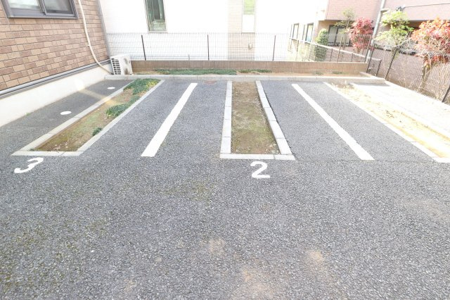 セゾンの駐車場