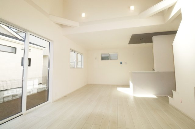 郡山市芳賀３丁目　　　７号棟　　　芳賀小学校、郡山第４中学区の居間・リビング