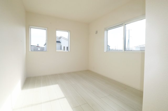 郡山市芳賀３丁目　　　７号棟　　　芳賀小学校、郡山第４中学区の洋室