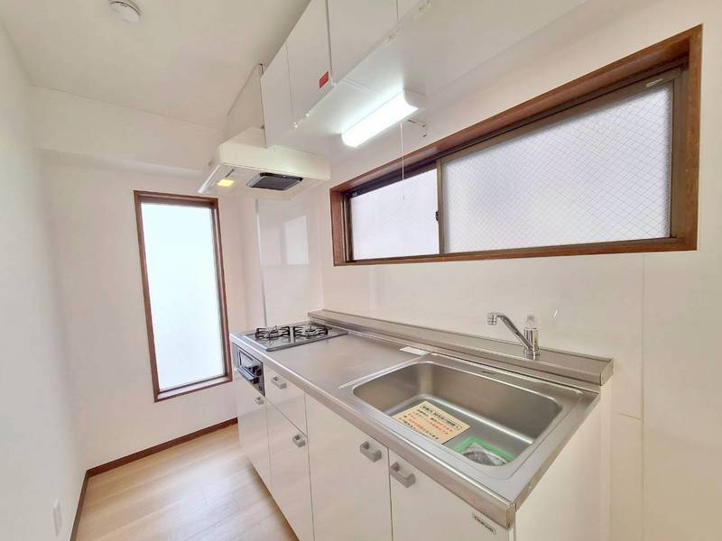 サントゥールＣＨＩＢＡのキッチン|★ガス２口グリル付きのシステムキッチン★