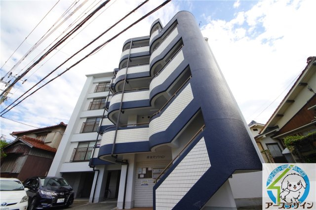 岸本マンションの外観