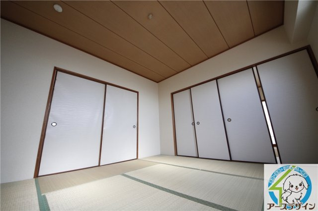 岸本マンションの和室