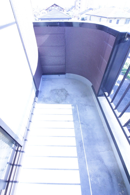 ビューカトレアのバルコニー|陽当たり良好なバルコニーです♪