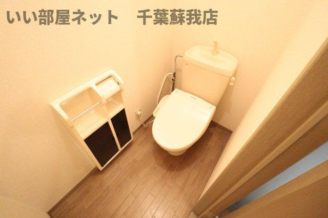 サバーブトリプルのトイレ|落ち着いたトイレです
