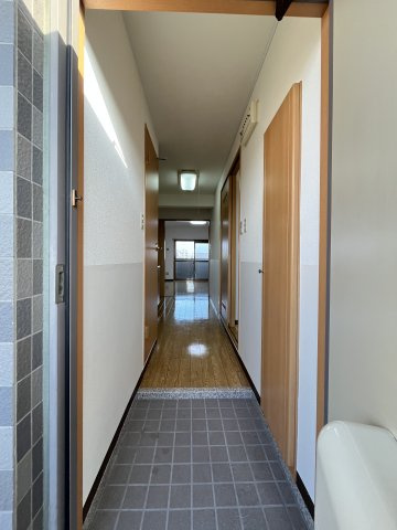 スカイマンションBの玄関