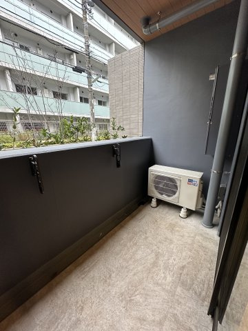 ザ・パークワンズ三軒茶屋　築浅　ペット相談可　浴室乾燥機のバルコニー