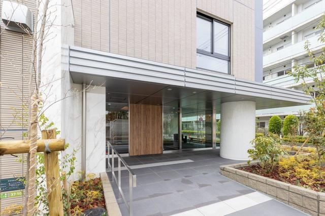 ザ・パークワンズ三軒茶屋　築浅　ペット相談可　浴室乾燥機のエントランス