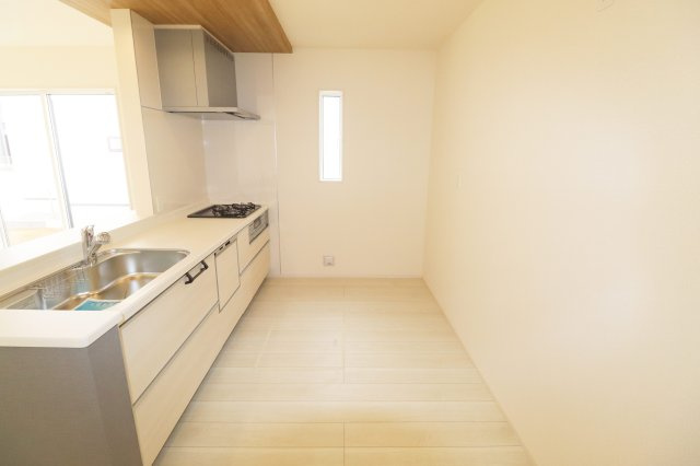 郡山市芳賀３丁目　　　８号棟　　　芳賀小学校、郡山第４中学区のキッチン