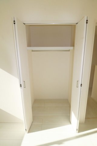 郡山市芳賀３丁目　　　８号棟　　　芳賀小学校、郡山第４中学区の洋室|※同社施工例