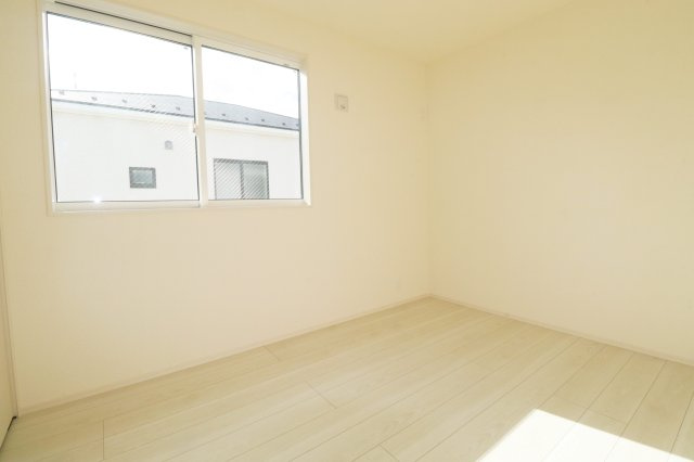 郡山市芳賀３丁目　　　８号棟　　　芳賀小学校、郡山第４中学区の洋室|※同社施工例