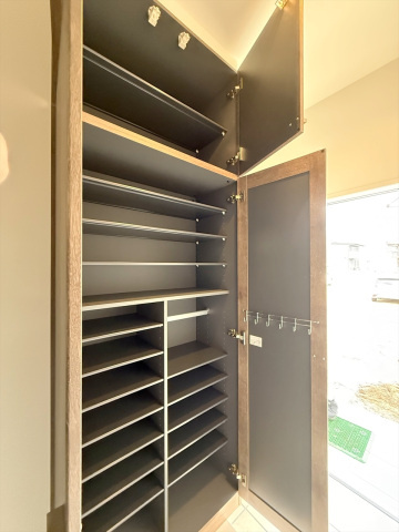 シンビオシスM7の玄関