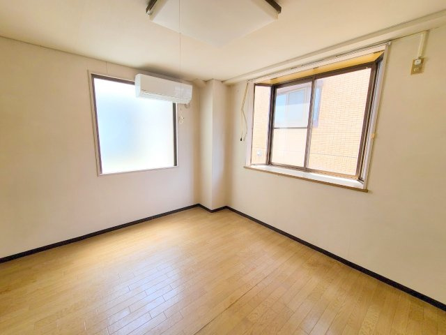 ホリディビルの居間・リビング