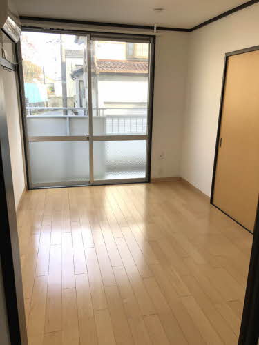 タウニー塩田町の洋室