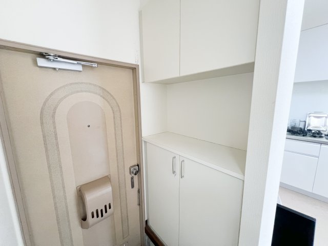 タウニー塩田町の玄関