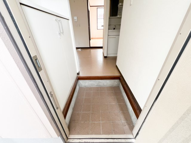 タウニー塩田町の玄関