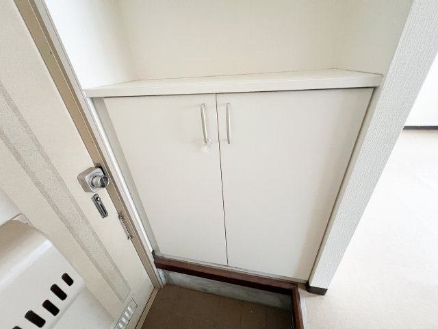 タウニー塩田町の玄関