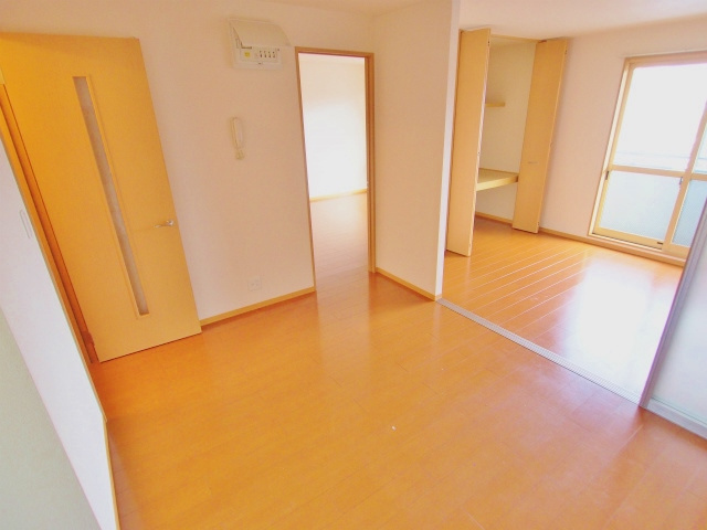 ウイングMISAWA　IIIの居間・リビング