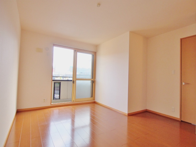 ウイングMISAWA　IIIの居間・リビング