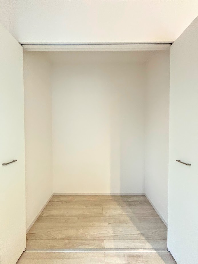 戸塚区名瀬町　新築戸建ての収納|◆家族が集い、リラックスしてくつろぐリビングは、いつも居心地よく整えておきたいもの。雑多なものを隠してくれる「リビング収納」もあります！
