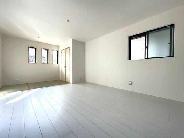 明石市西明石町２丁目新築戸建A号棟の居間・リビング