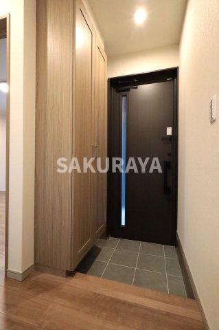 ベルメゾンⅢの玄関|2025年12月撮影。