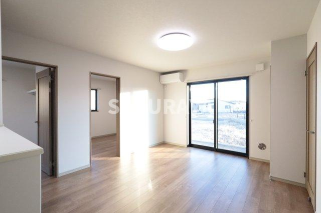 ベルメゾンⅢの居間・リビング|2025年12月撮影。