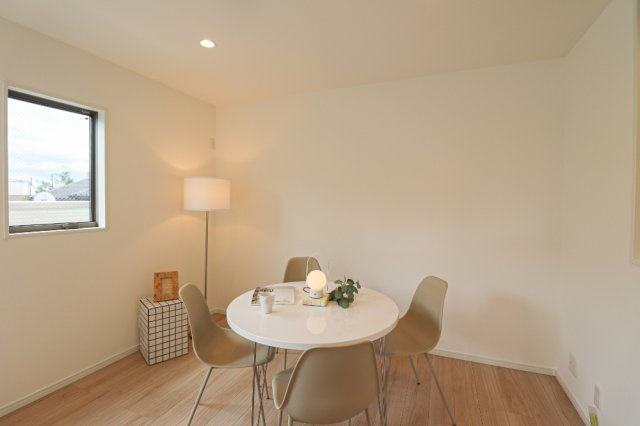 椥辻草海道町の居間・リビング