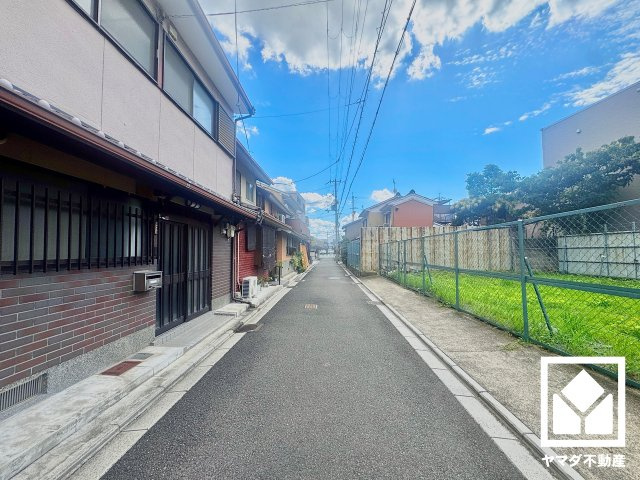 伏見区深草加賀屋敷町の前面道路含む現地写真
