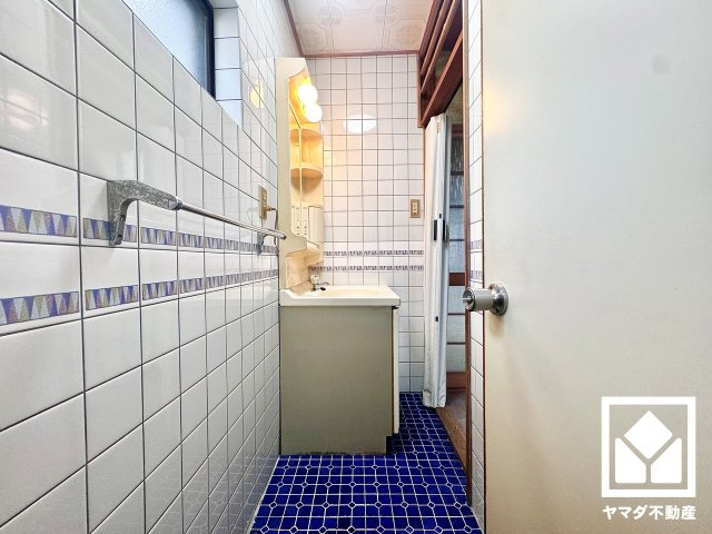 伏見区深草加賀屋敷町の洗面所