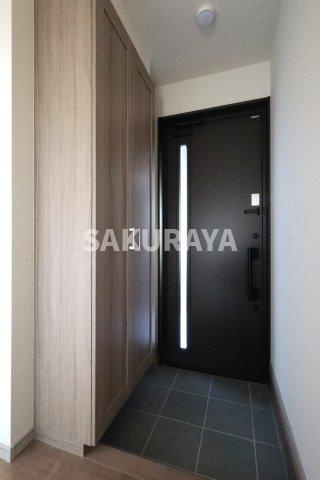 ベルメゾンⅢの玄関|2025年12月撮影。