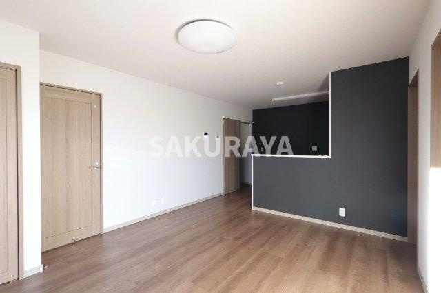 ベルメゾンⅢの居間・リビング|2025年12月撮影。