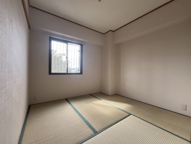 メイゾン桂東の和室