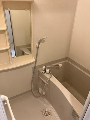 【浴室】 | プレサンス心斎橋ラヴィ | ゆったり過ごせるお風呂です