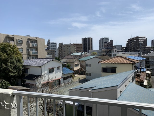 【展望】 | サンシャイン大橋 | 前面はさえぎる高層ビルもなく、美しい青空の眺望が広がります