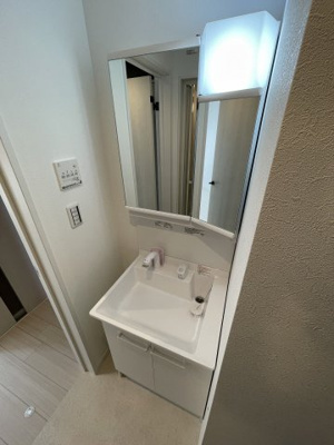 【洗面所】 | BestStage大間2丁目Ⅰ | 明るい洗面所です