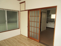 木製の引き戸