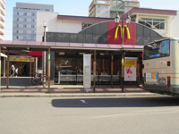 マクドナルド西武新狭…まで454m