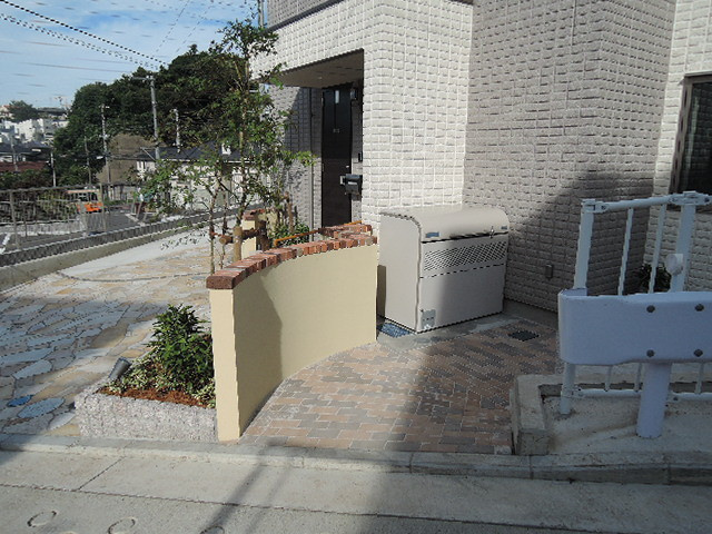 Ｂｅｌｌａ　ｖｉｓｔａのロビー|敷地内ごみ置場