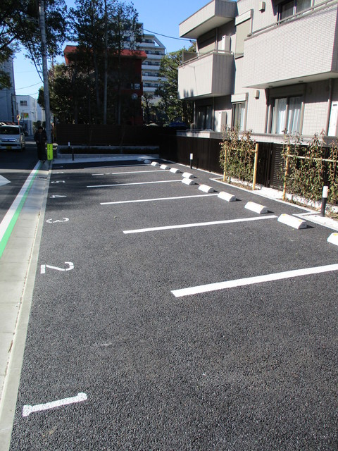 トーヨーメゾン中央　Ｂの駐車場|★敷地内駐車場★