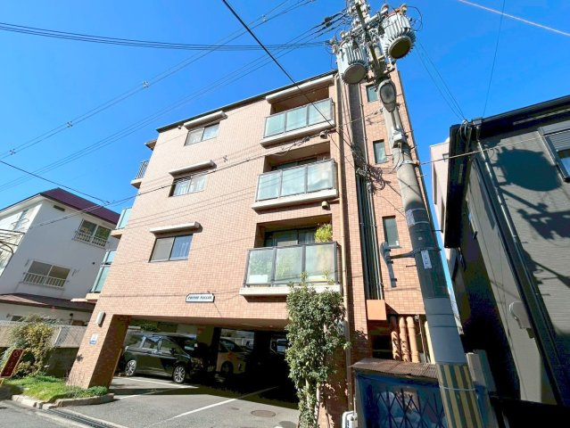 プルニエヴァレの外観