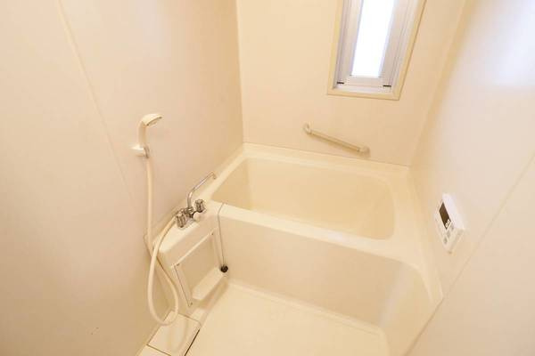 ビレッジハウス千種1号棟の浴室|ビレッジハウスの同一物件・同一タイプの間取りの写真です