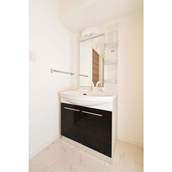 アルページュ西新の洗面所