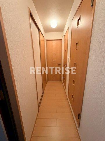 リヴェールＮＯＭＵＲＡの玄関