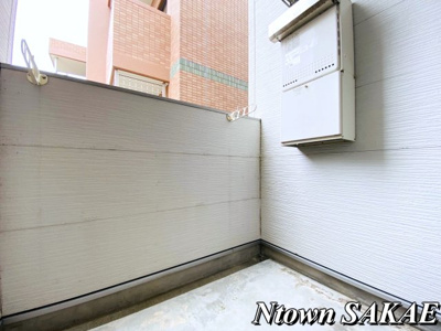 【バルコニー】 | プルミエール | 落ち着いた時間を過ごせるバルコニーです