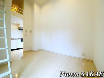 【居間・リビング】 | プルミエール | ゆったりとした居間です