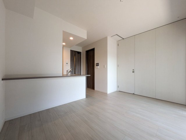 グランド・サンリヤン西新の居間・リビング