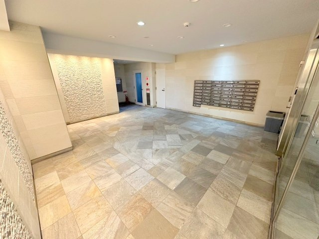 パークフラッツ新大阪のエントランス